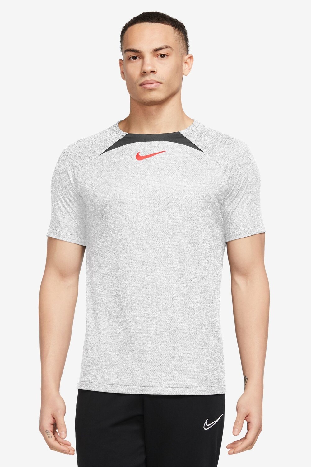 

Тренировочная футболка Dri-FIT Academy Nike, серый
