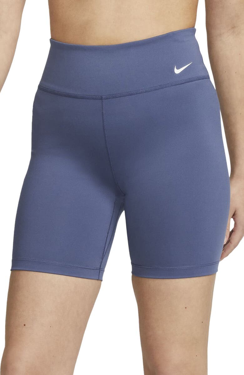 

Велосипедки со средней посадкой One NIKE