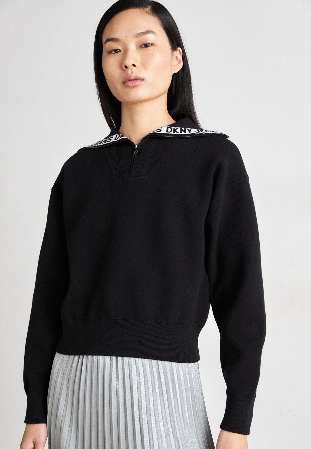 

Свитшот DKNY Молния, черный