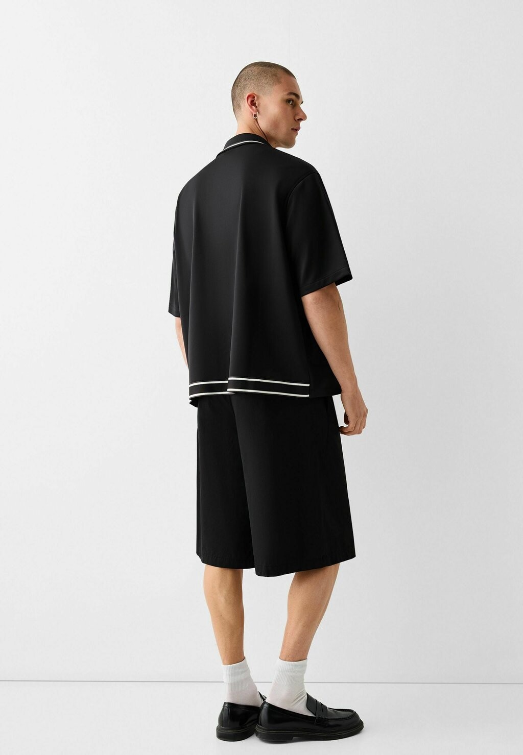 

Рубашка Bershka, черный