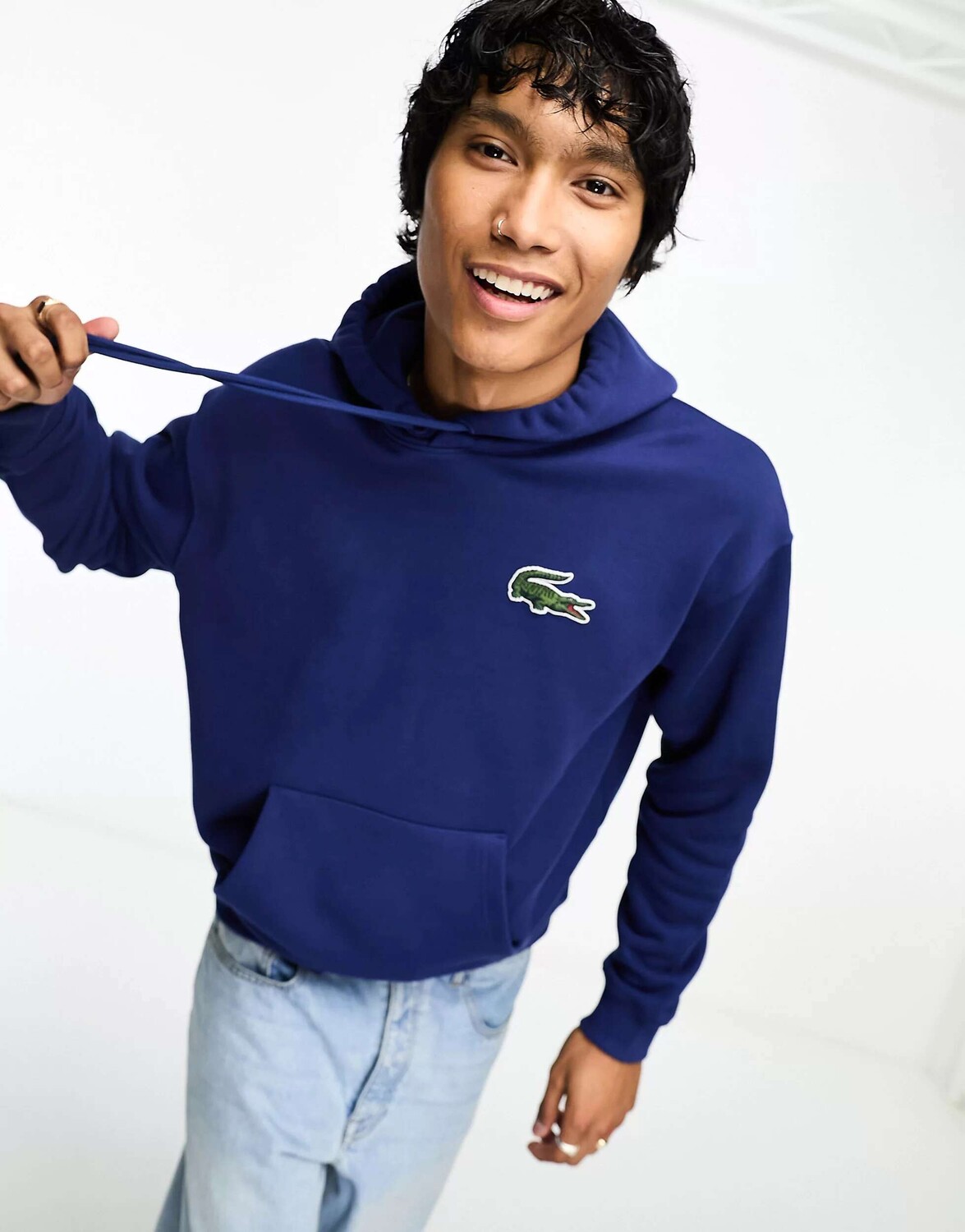 

Синяя толстовка с логотипом Lacoste
