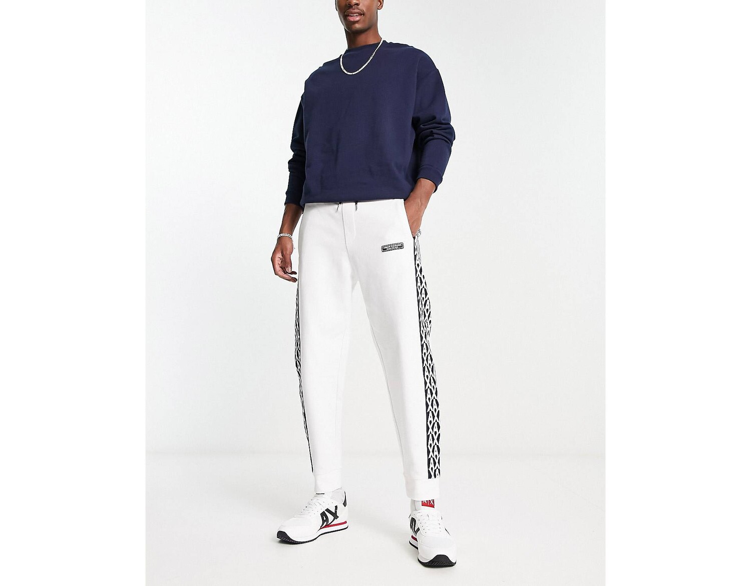 

Белые джоггеры с логотипом Armani Exchange