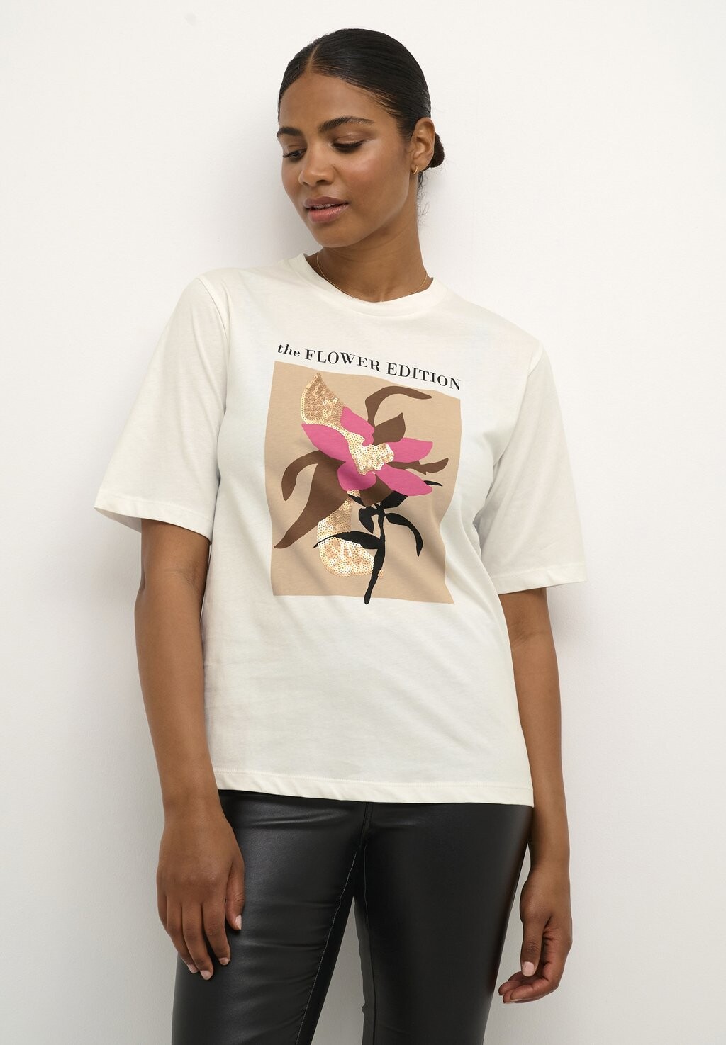 

Футболка с принтом KACATE Kaffe, цвет chalk flower print