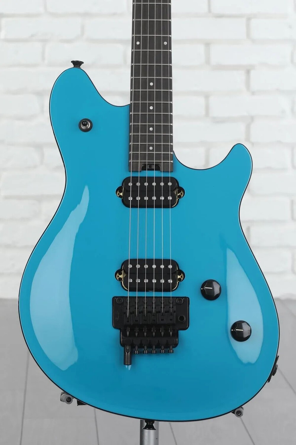 

Специальная электрогитара EVH Wolfgang — Miami Blue