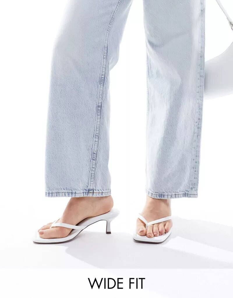 

Белые широкие босоножки на каблуке ASOS Wide Fit Heatwave