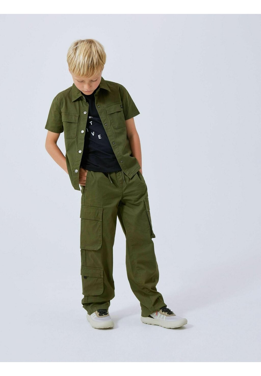 

Брюки карго STRAIGHT FIT Name it, цвет olive night