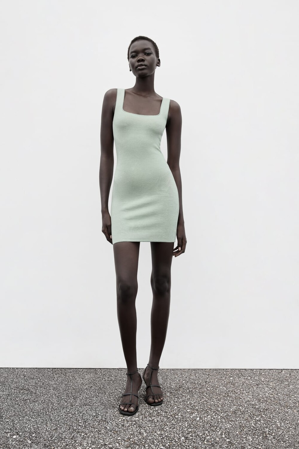 

Короткое трикотажное платье эластич ZARA, зеленый