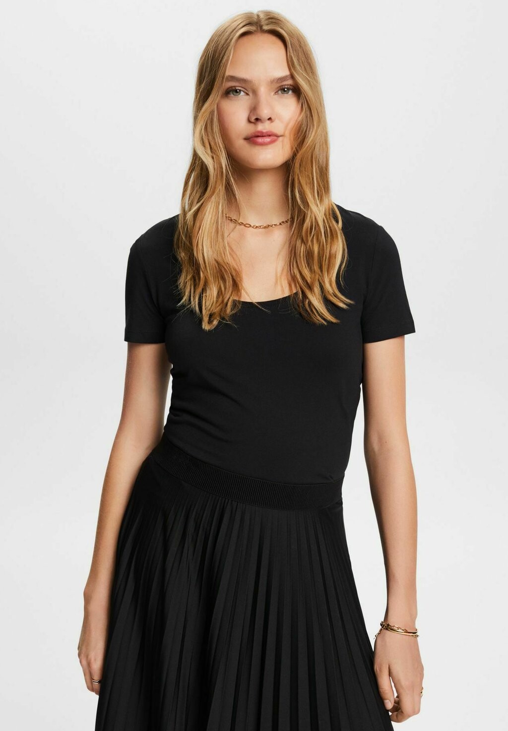

Футболка базовая Esprit, цвет black