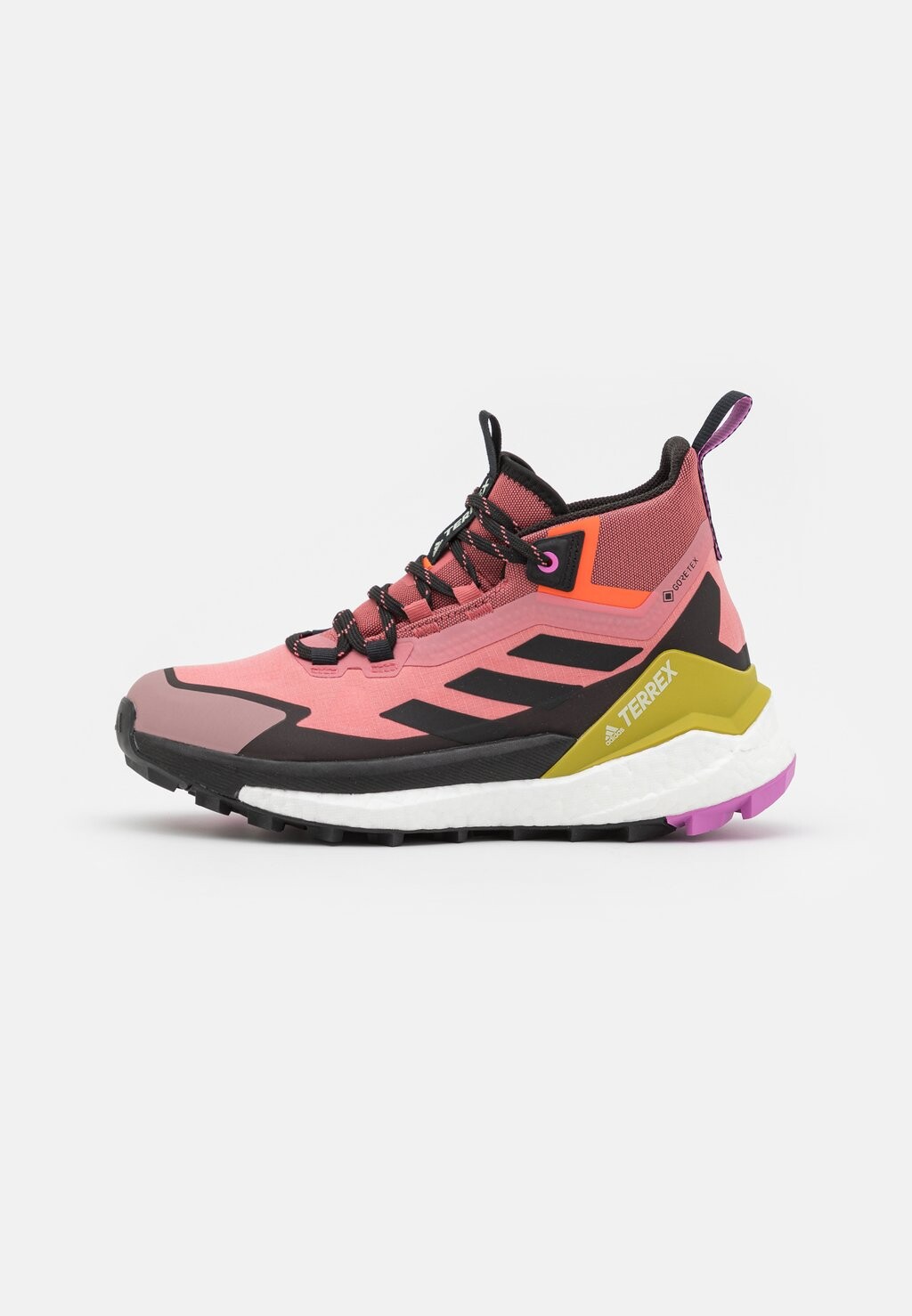 

Обувь для походов Adidas