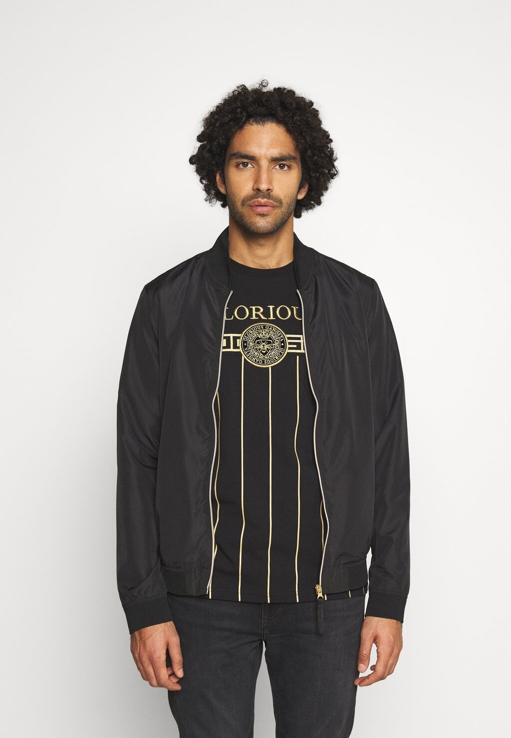 

Бомбер Jack & Jones