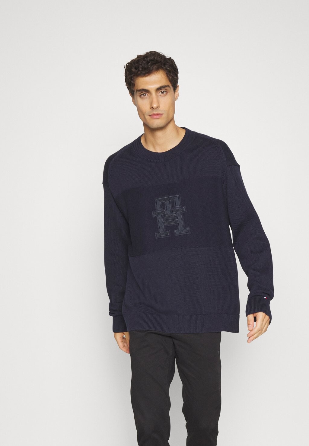 

Свитер Monogram Crew Neck Tommy Hilfiger, цвет desert sky