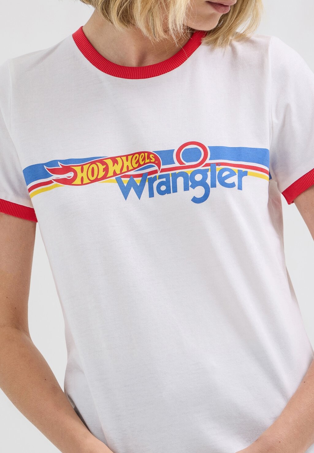 

Футболка с принтом HOT WHEELS RINGER TEE Wrangler, белый