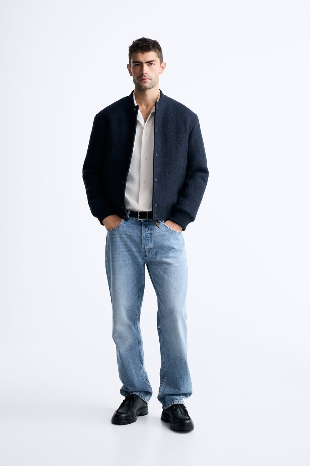 

Фактурный бомбер из букле ZARA, темно-синий