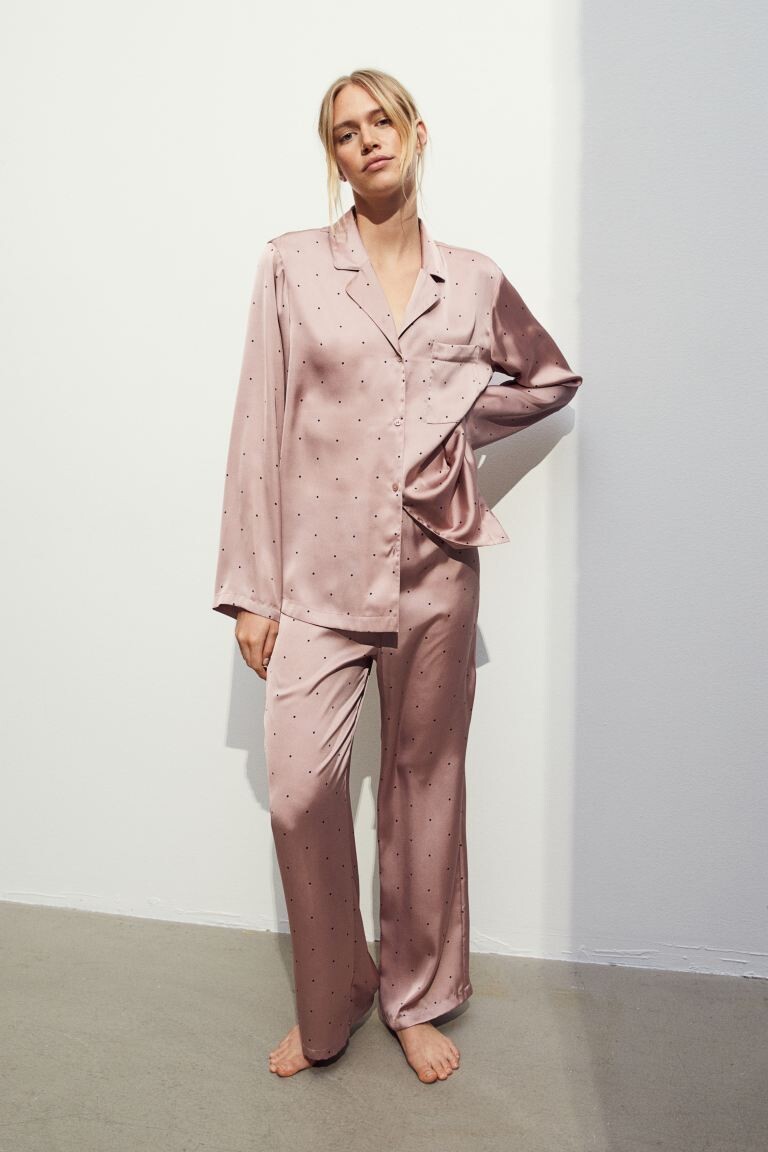 

Атласная пижама с рубашкой и брюками H&M