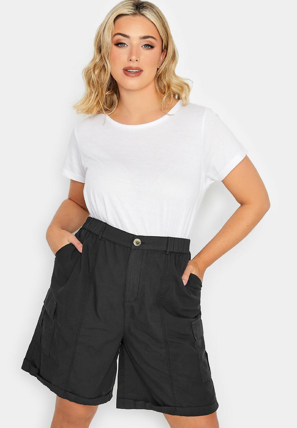 

Шорты Yours Clothing, черный