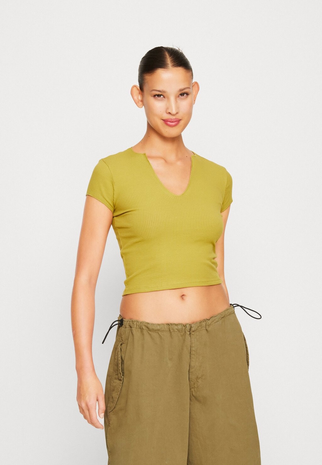 

Базовая футболка BDG Urban Outfitters, зеленый