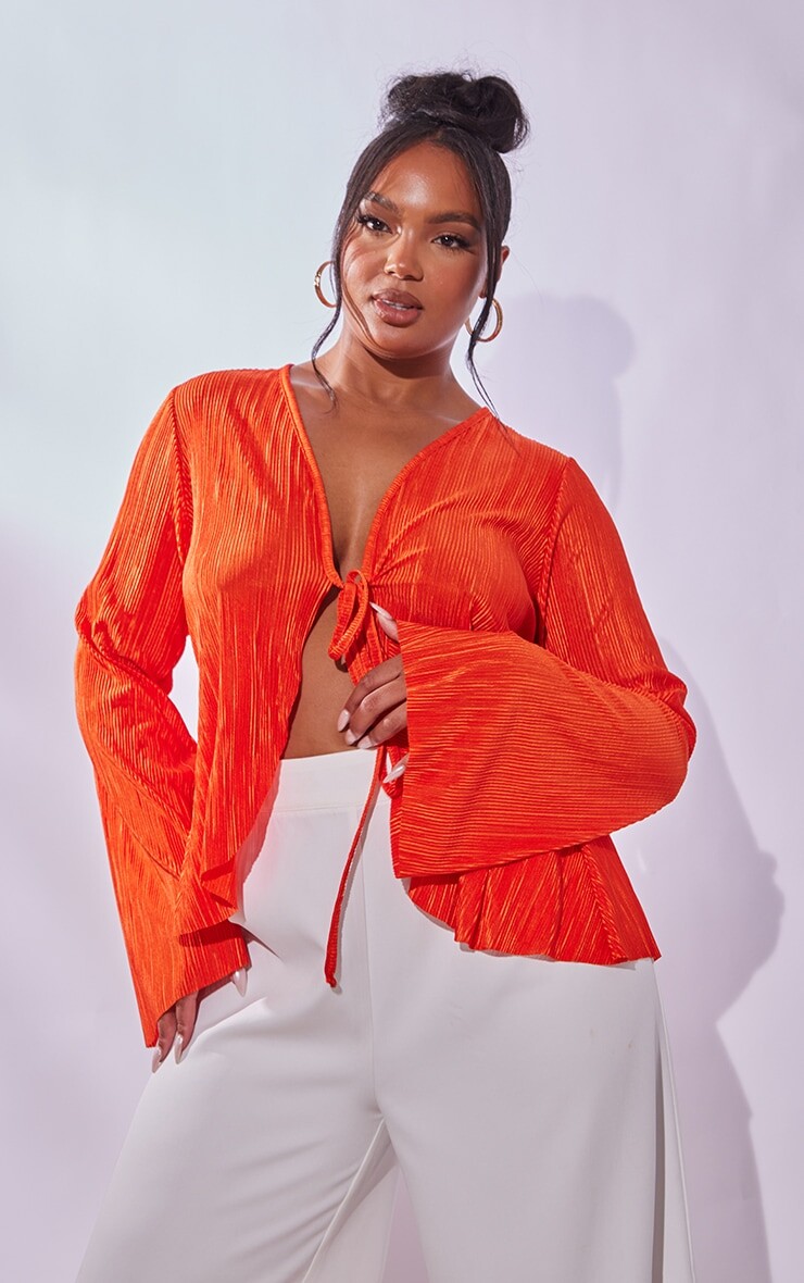 

PrettyLittleThing Оранжевая блузка Plus с завязками спереди и плиссе
