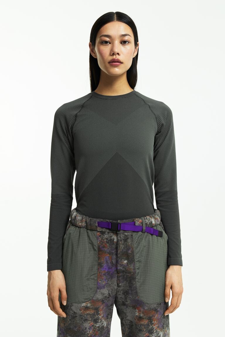 

Бесшовный спортивный топ DryMove H&M