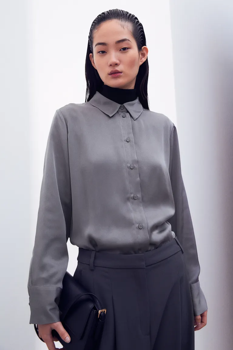 

Рубашка с заостренным воротником H&M, серый