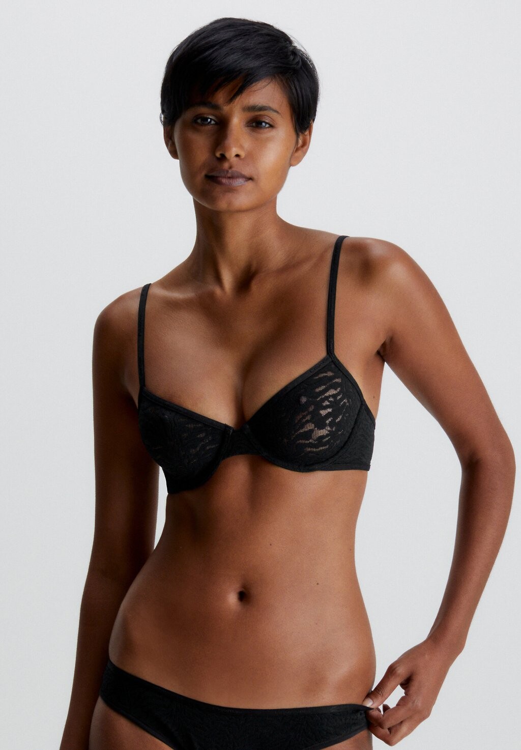 

Бюстгальтер на косточках UNLINED DEMI Calvin Klein Underwear, черный
