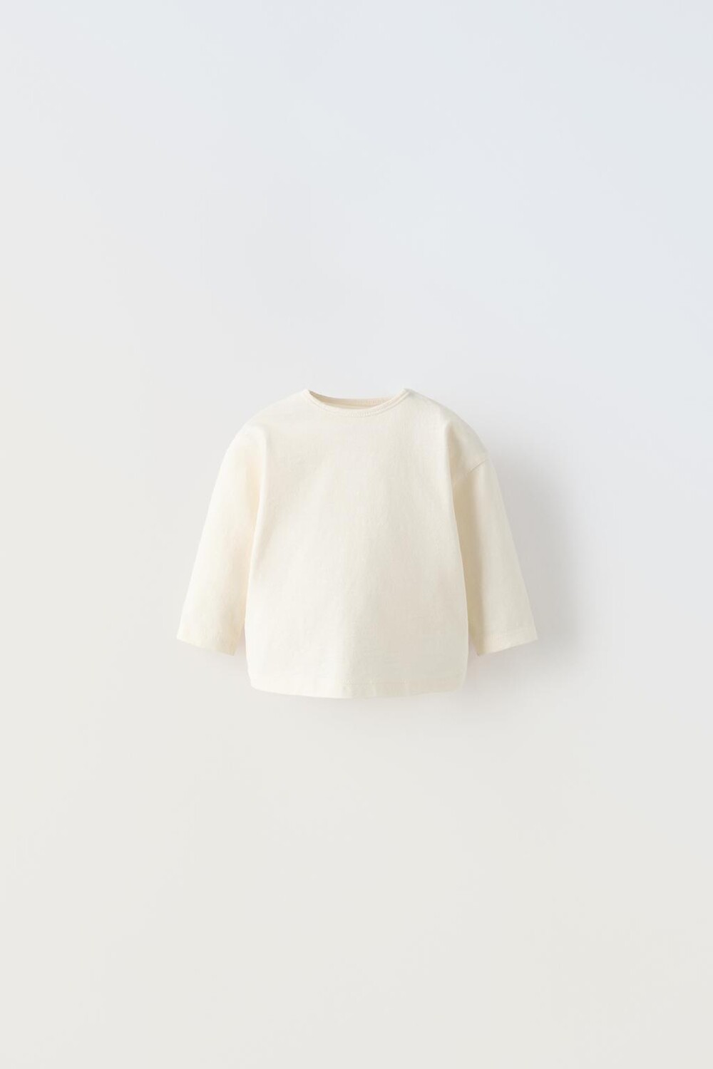 

Базовая футболка ZARA, светлый экрю