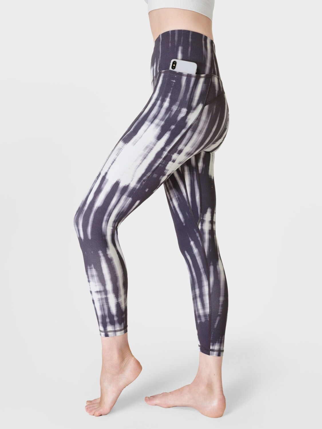 

Леггинсы для йоги Soft Sculpt 7/8 Sweaty Betty, серый принт с боке