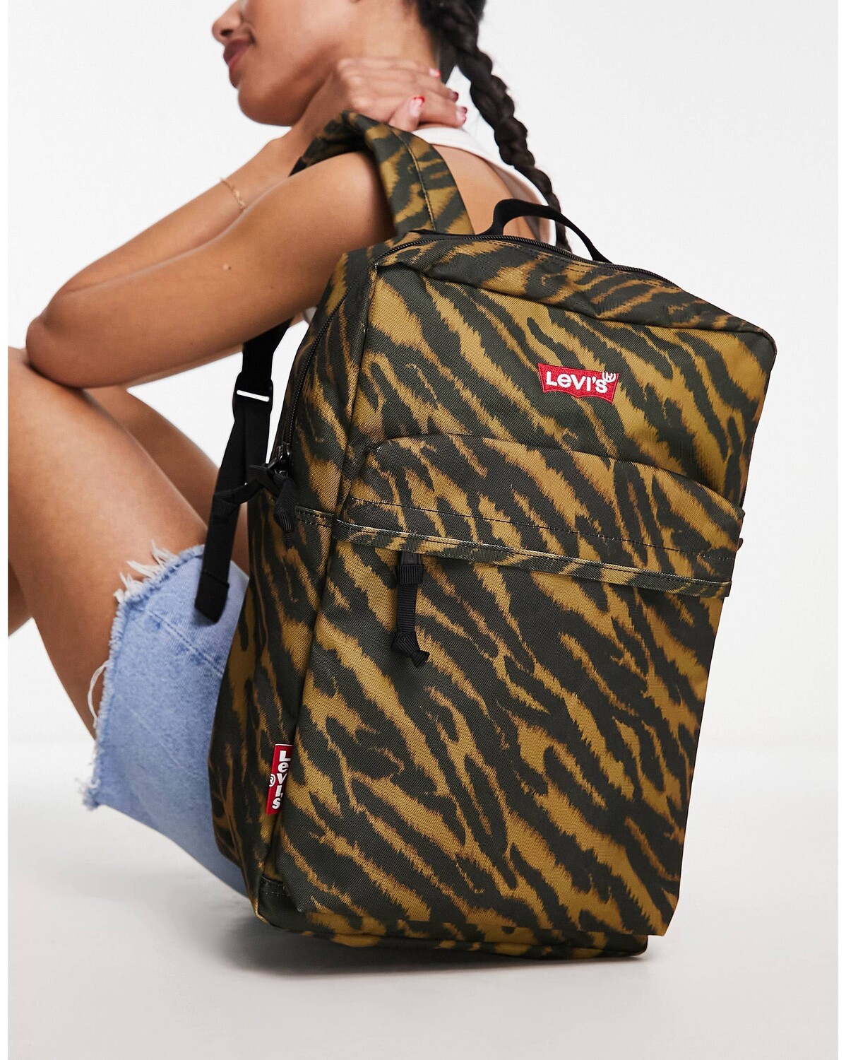 

Рюкзак Levi's L pack с коричневым принтом под зебру и логотипом