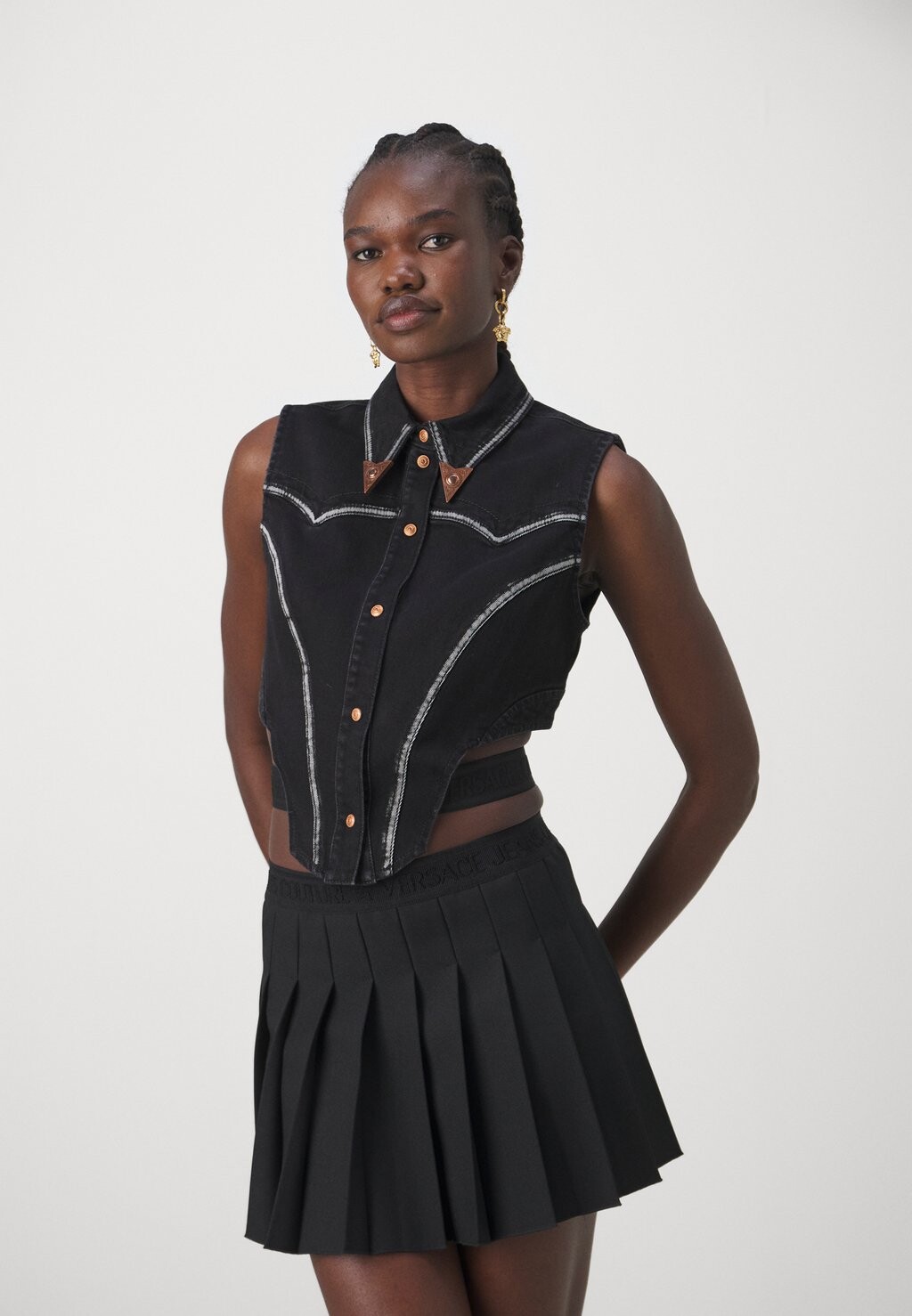 

Жилет Versace Jeans Couture, черный
