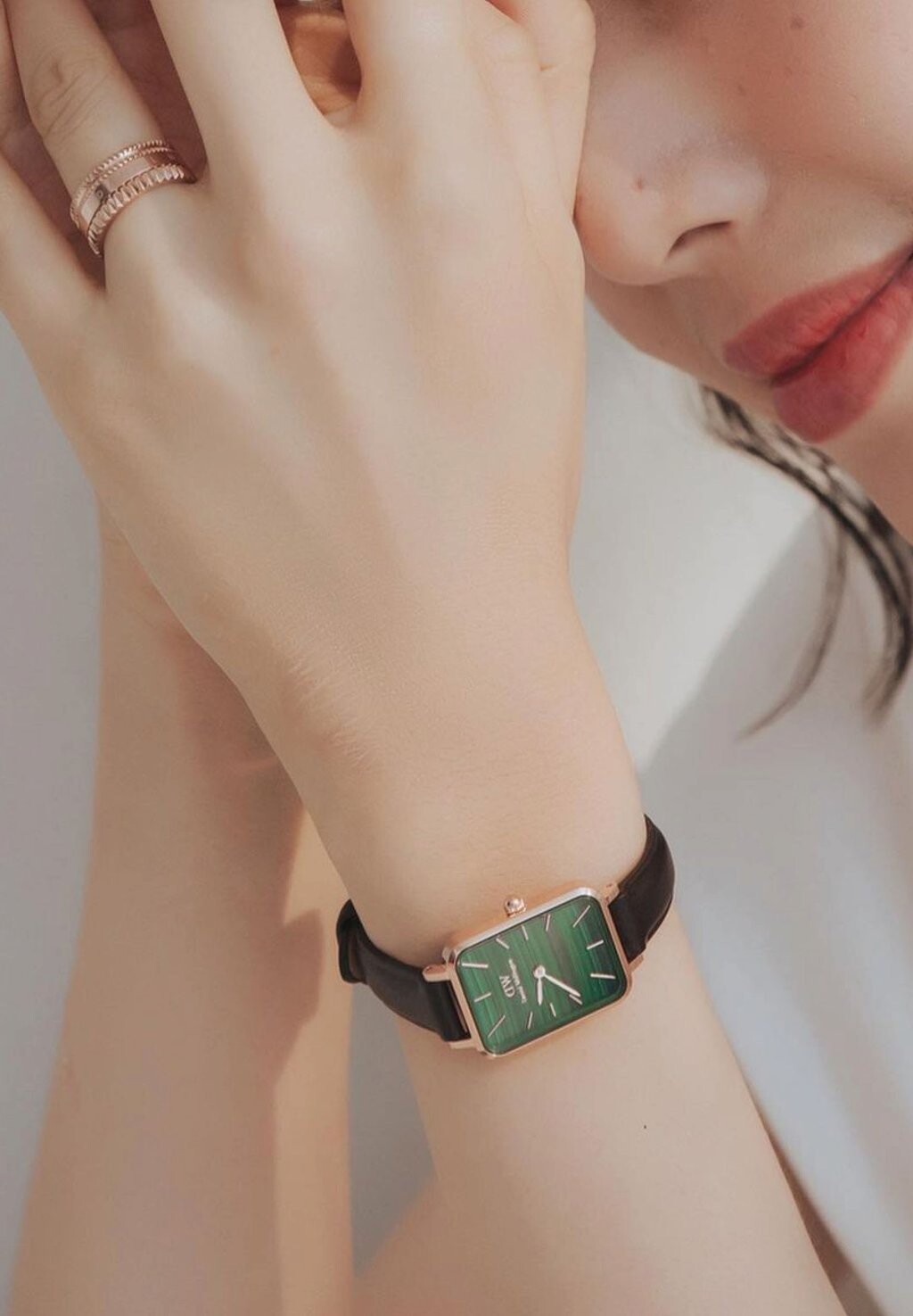 

Часы Quadro Pressed Sheffield Daniel Wellington, цвет rose gold-coloured