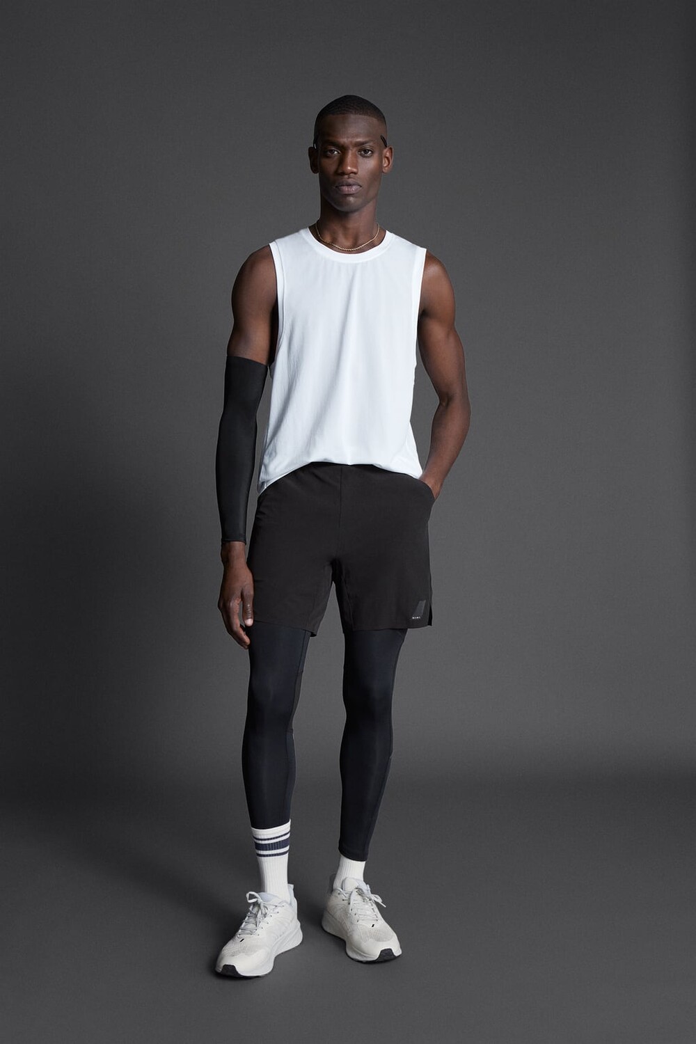 

Тренировочная майка ZARA, экру