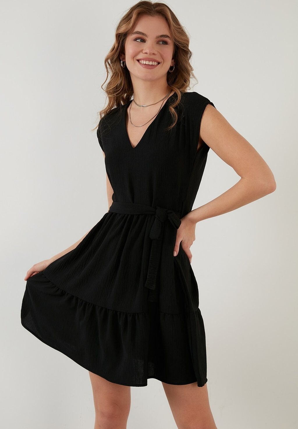 

Летнее платье LELA, черный