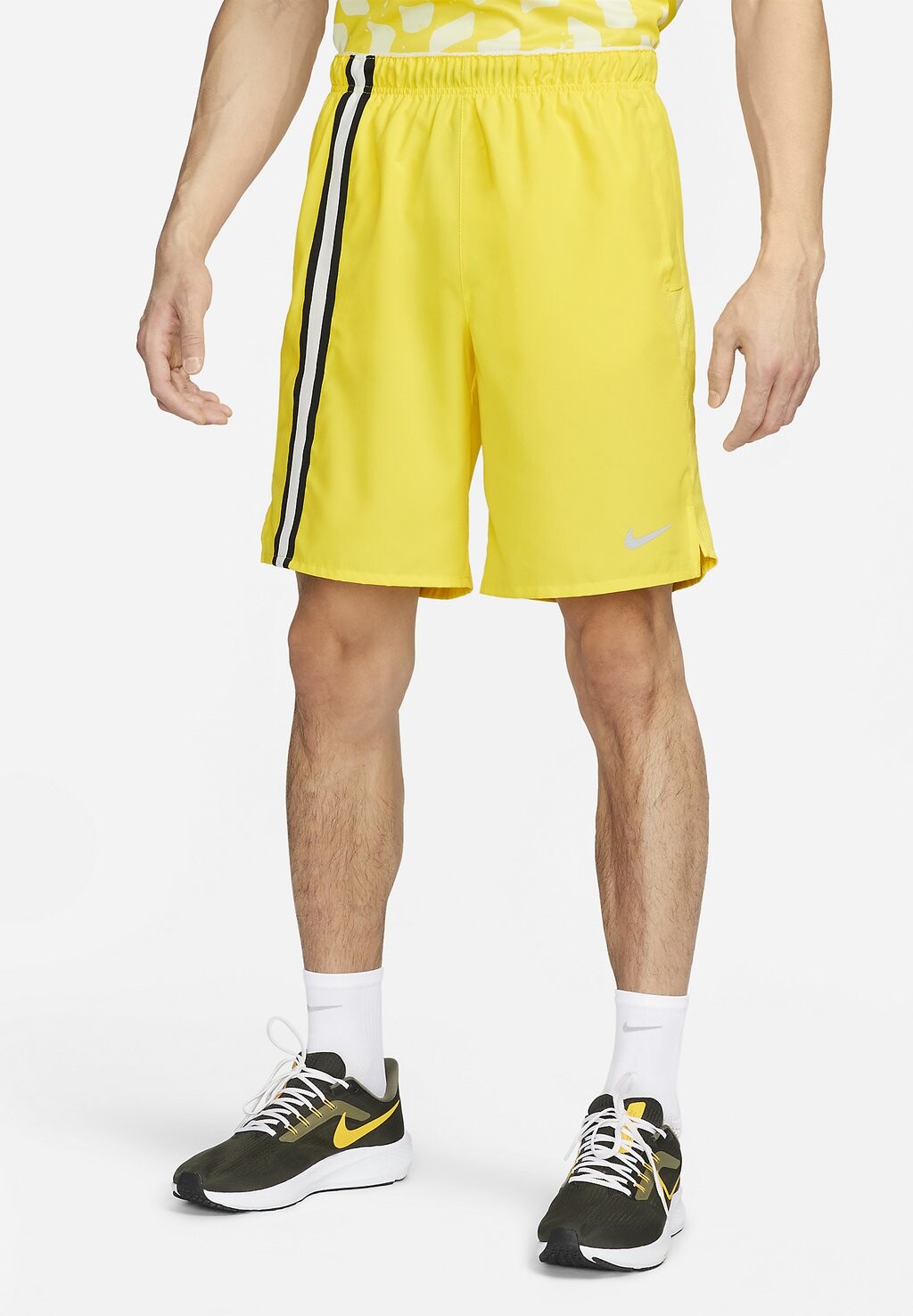 

Спортивные шорты Nike