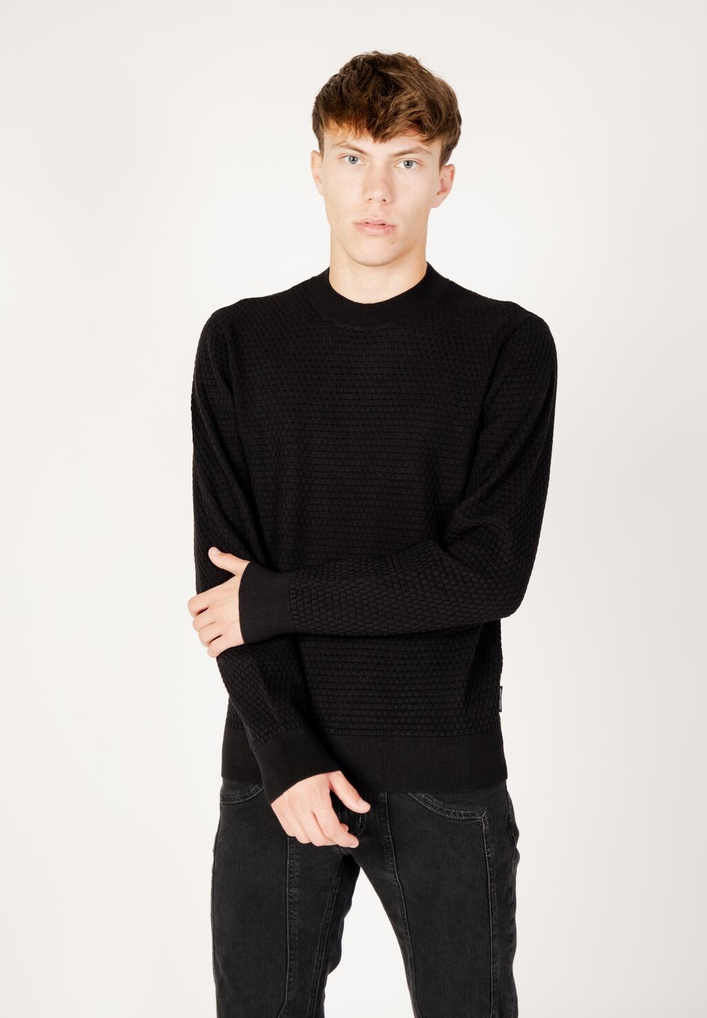 

Свитер Armani Exchange, черный