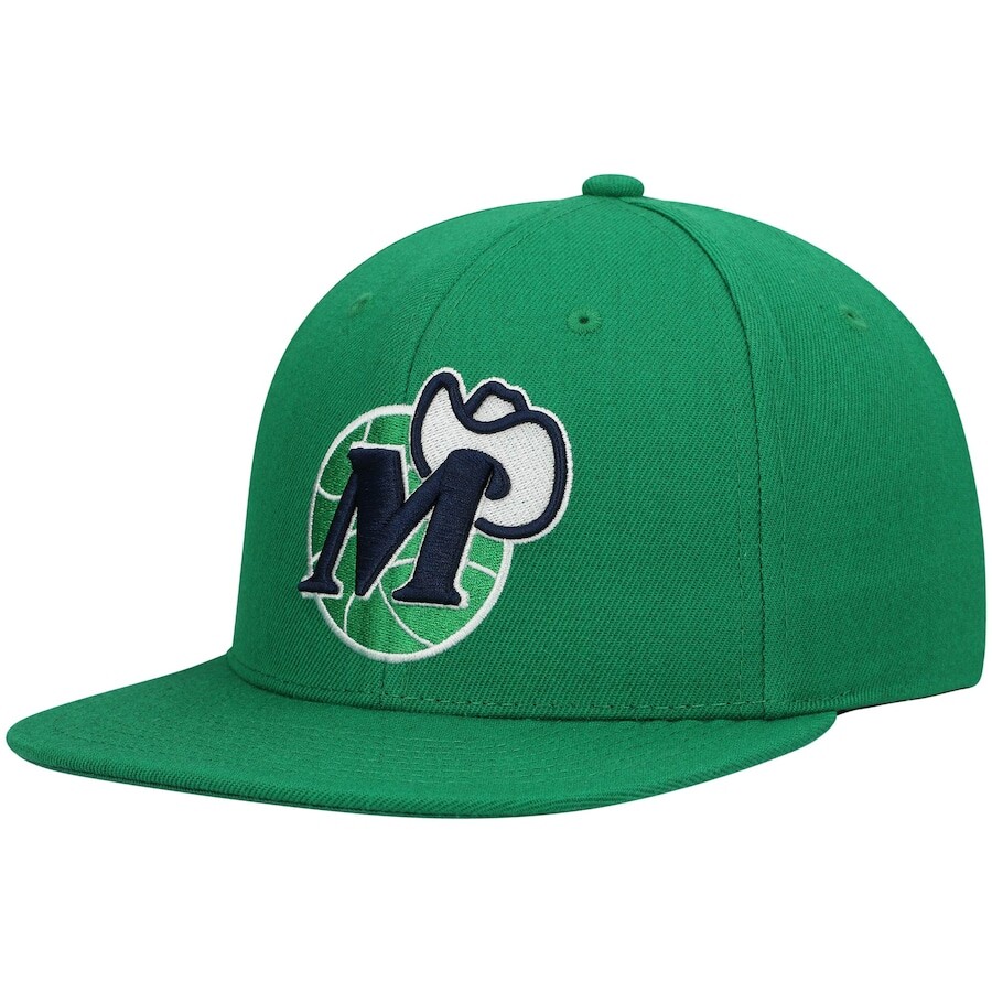 

Бейсболка Mitchell & Ness Dallas Mavericks, зеленый
