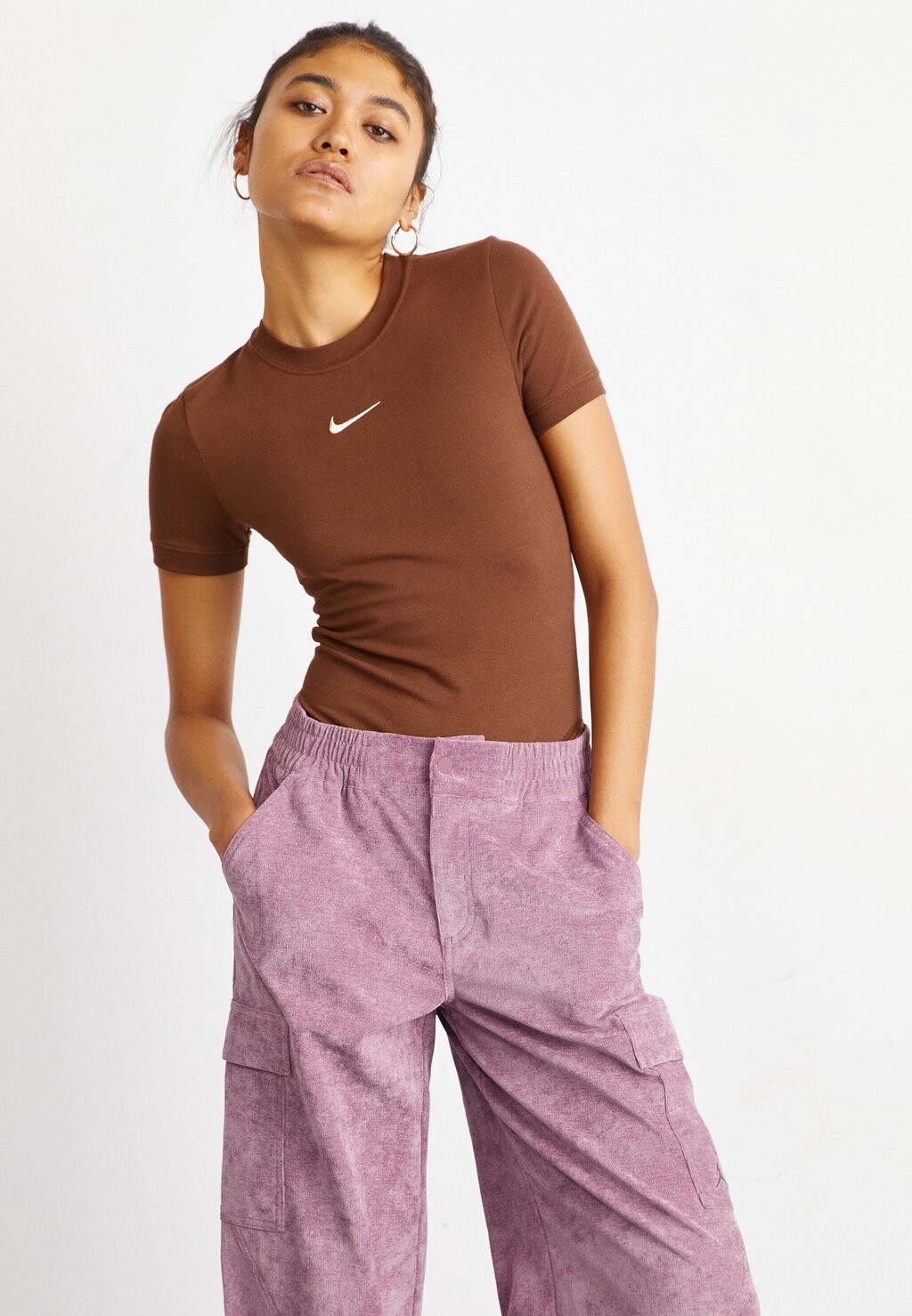 

Базовая футболка TREND Nike Sportswear, коричневый