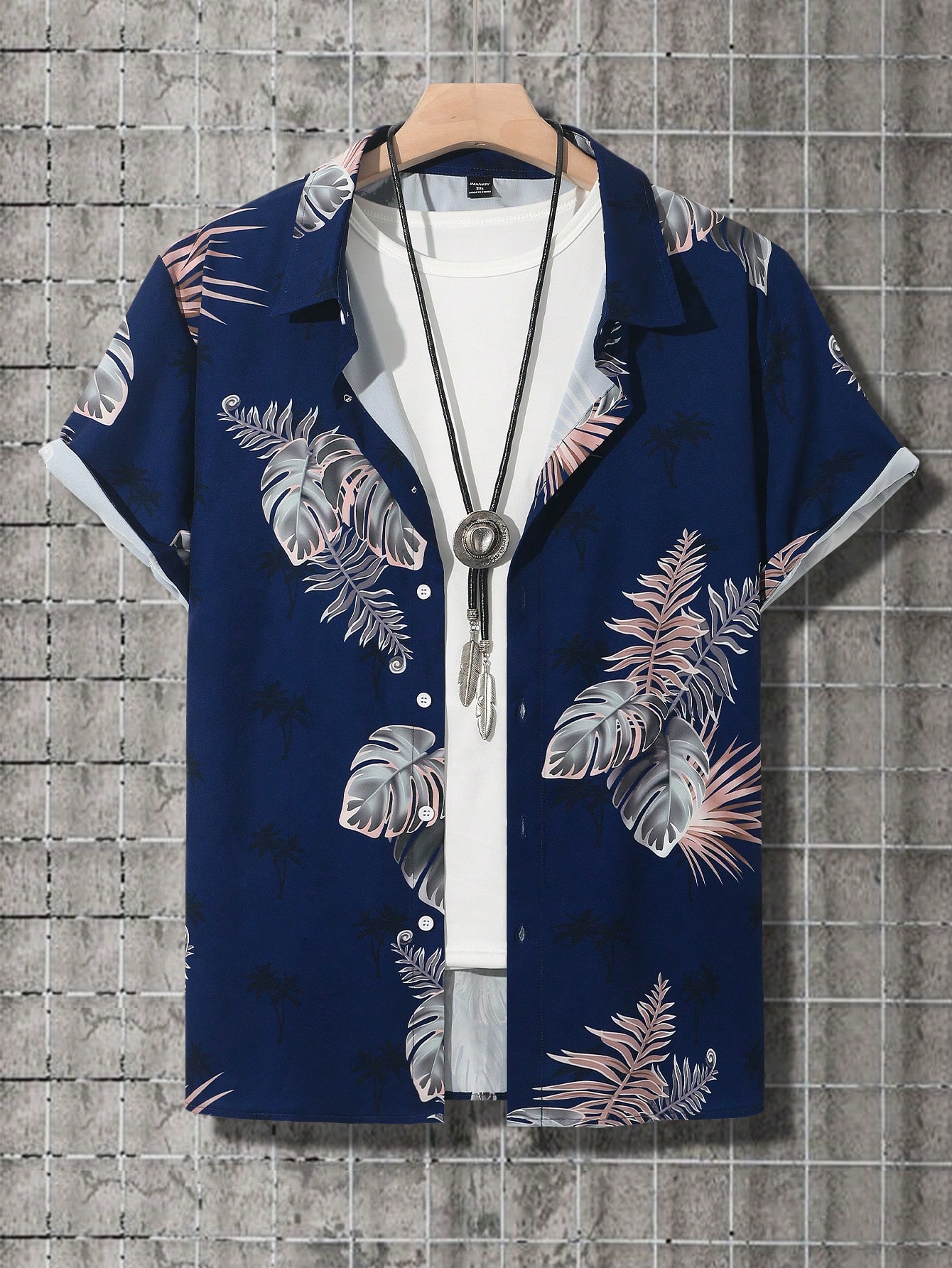 Мужская рубашка больших размеров Manfinity RSRT с короткими рукавами и тропическим растительным принтом, многоцветный