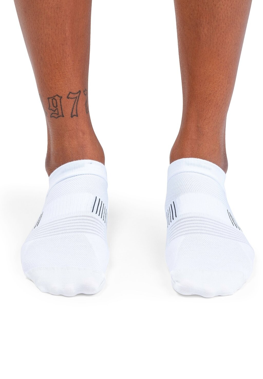 

Носки ULTRALIGHT LOW On, цвет white black