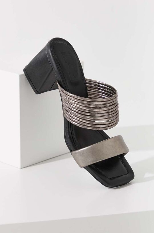 

Кожаные шлепанцы Answear Lab, серебро