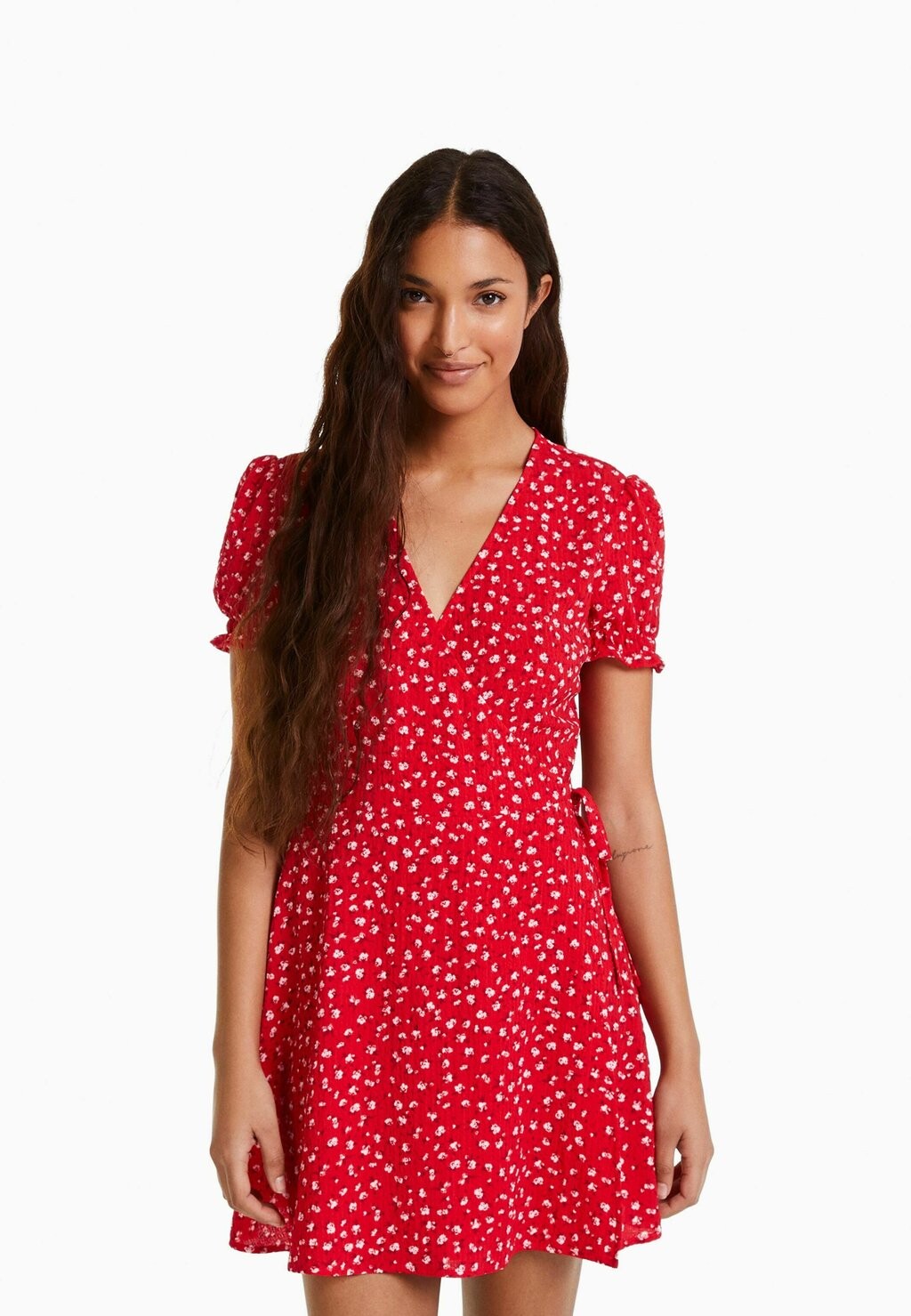

Летнее платье Bershka, красный