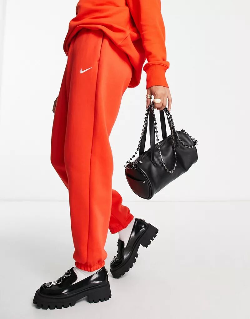 Красные джоггеры большого размера с логотипом Nike