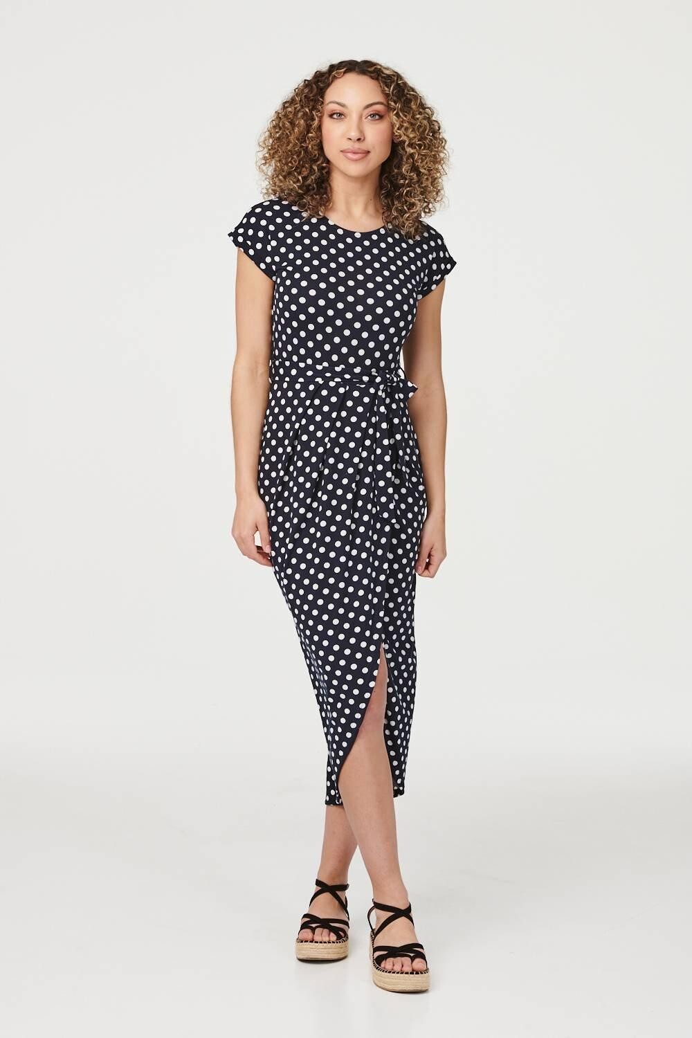 

Трикотажное платье в горошек с запахом Izabel London, синий