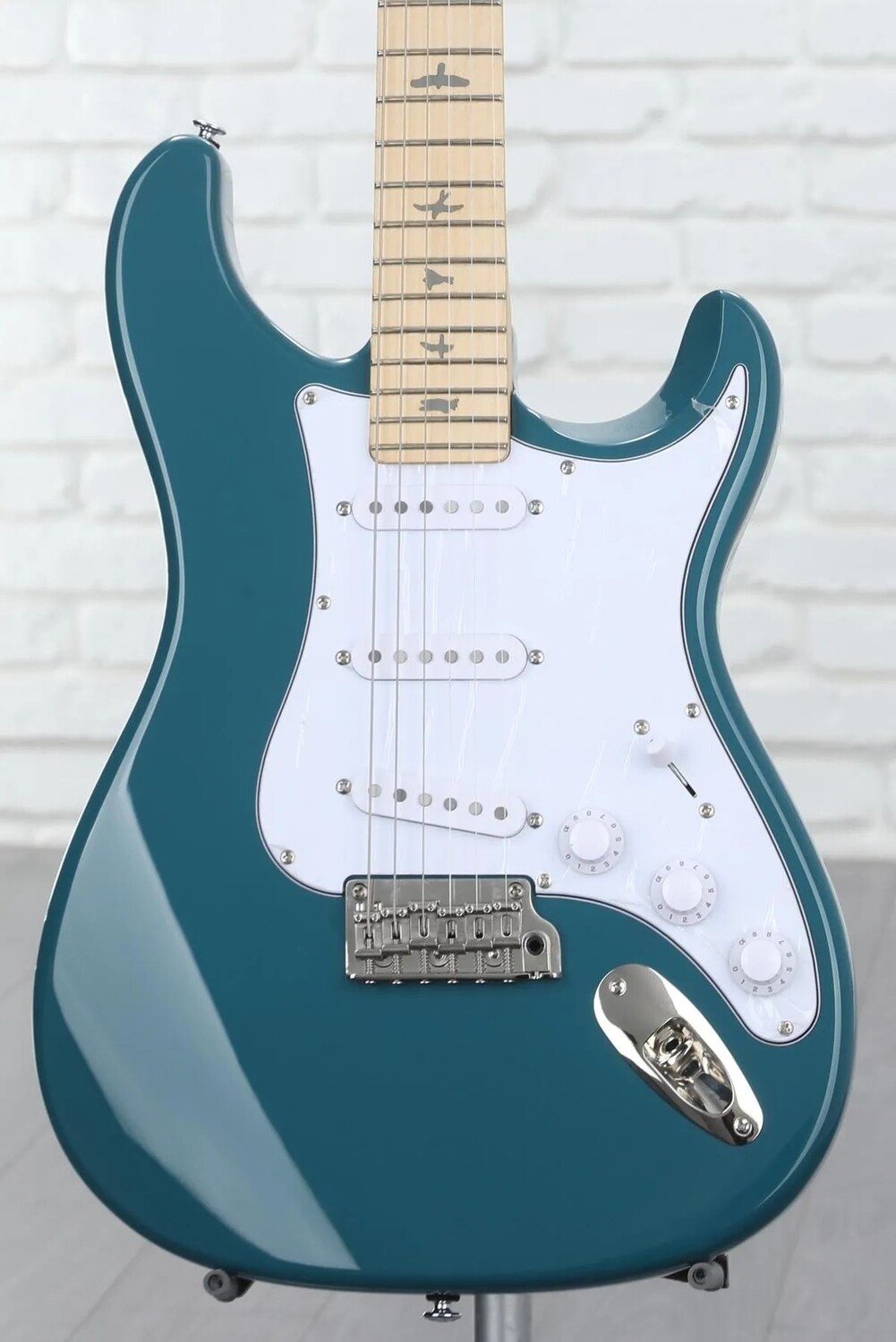 

Электрогитара PRS SE Silver Sky — нейлоновый синий с кленовой накладкой грифа