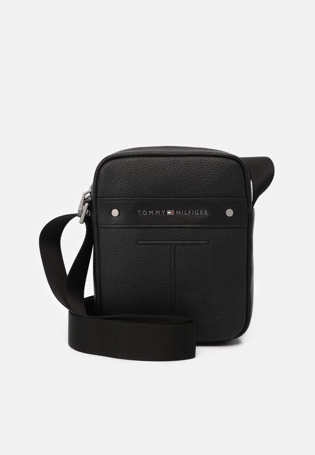

Сумка через плечо Tommy Hilfiger, черный