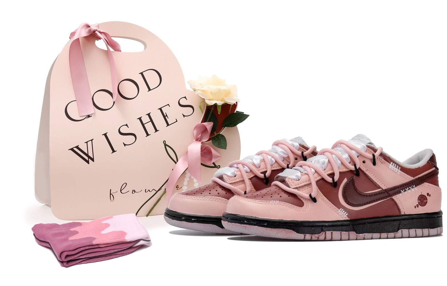 

Женские кроссовки для скейтбординга Nike Dunk, Pink