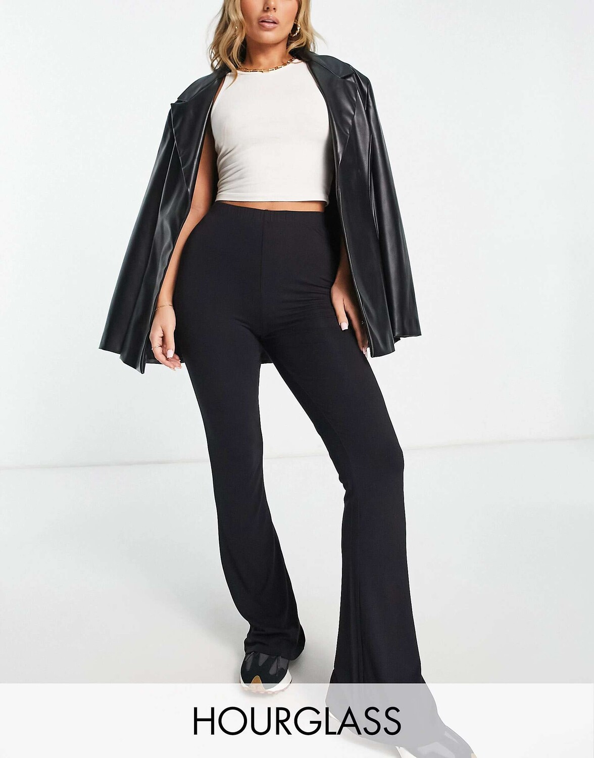 

Черные расклешенные брюки ASOS Hourglass