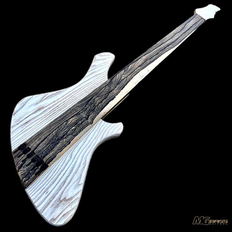 

Басс гитара MGbass fretless Infinity ghost 2024 piezo & bartolini