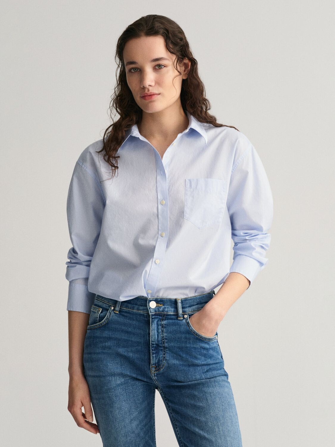 

Рубашка GANT из поплина свободного кроя, светло-голубая