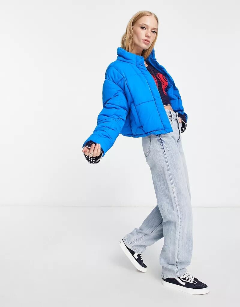 

Bershka – Стеганая куртка синего цвета