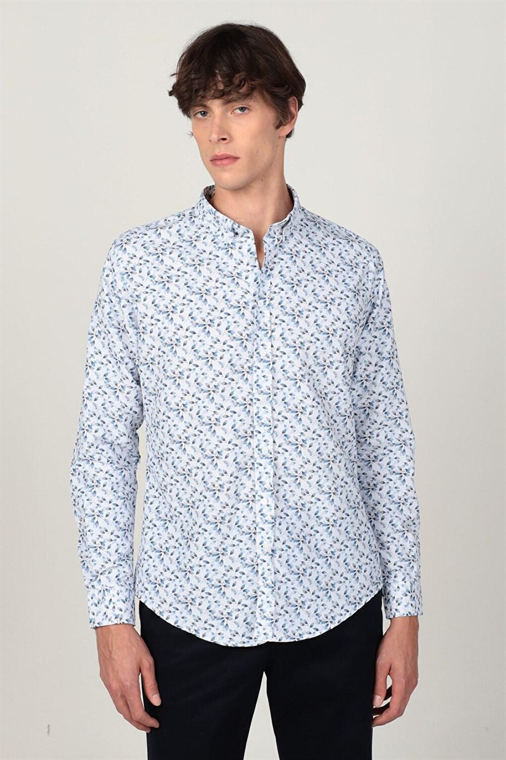 

Мужская рубашка Slim Fit с длинным рукавом и рисунком, воротником на пуговицах TUDORS, белый