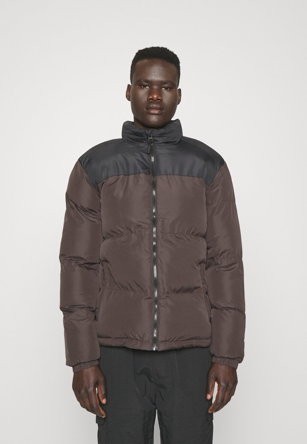 

Куртка Brave Soul DAVISBLOCKBR, цвет black/brown